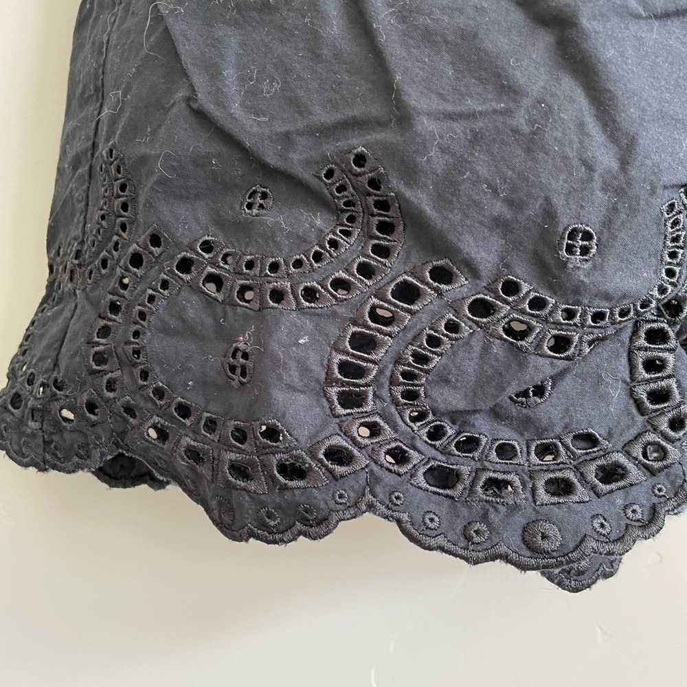 Black dress - Picture 5 of 6
